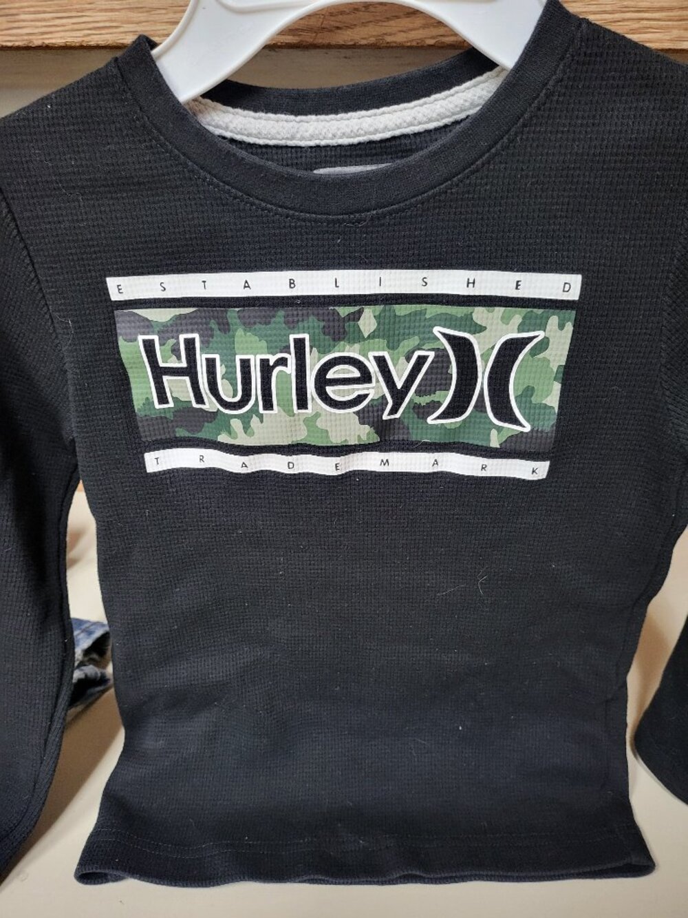 Clean toddler size 4 Hurley shirt